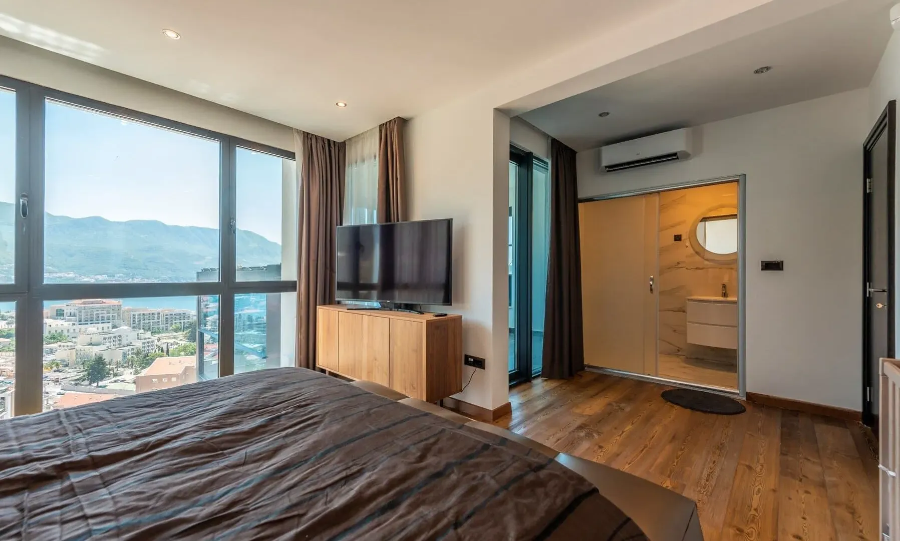 Sale, apartment, 300m², Bečići, Budva