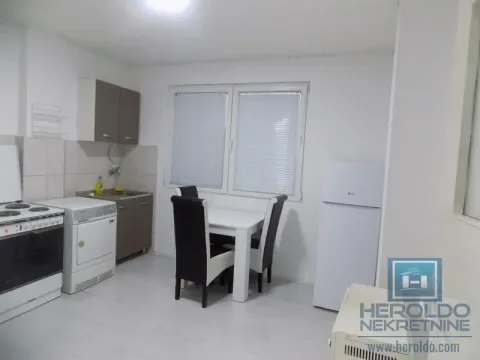 Izdavanje, jednosoban stan, 36m2, Paraćin Izdavanje, jednosoban stan, 36m2, Paraćin