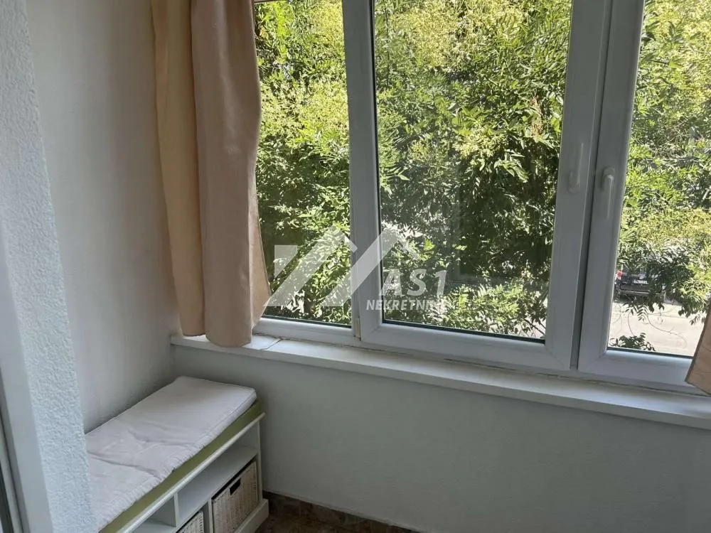 Izdavanje, dvosoban stan, 50m², Sajam, Novi Sad Sve Podlokacije