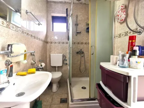 Rent, house, 160m², Masline, Podgorica - image 12