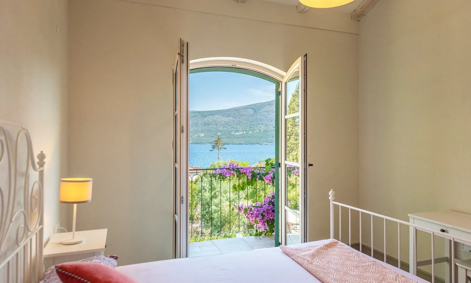 Sale, house, 198m², Bratešići, Kotor