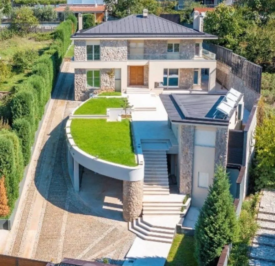Prodaja, kuća, 500m², Mareza, Podgorica
