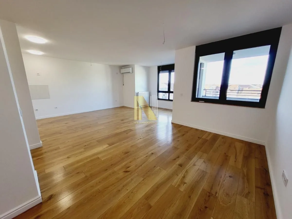 Prodaja, četvorosoban stan, 170m², Grbavica, Novi Sad Sve Podlokacije