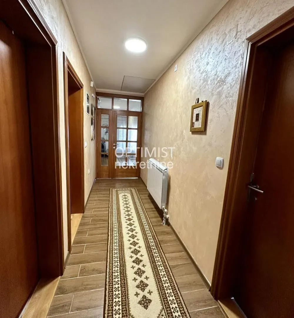 Prodaja, kuća, 110m², Zemun Ugrinovci, Zemun Sve Podlokacije