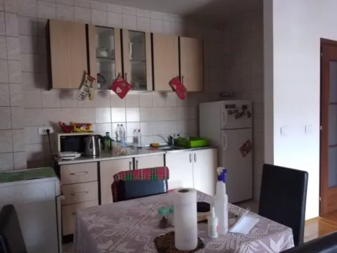 Izdavanje, dvosoban stan, 75m², Stari Aerodrom, Podgorica - image 8