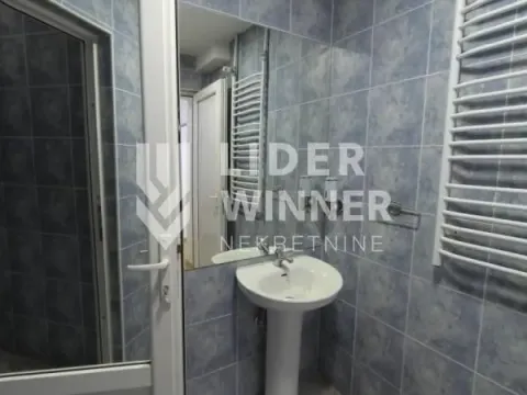 Izdavanje, poslovni prostor, 97m², Savski Venac, Beograd - image 10