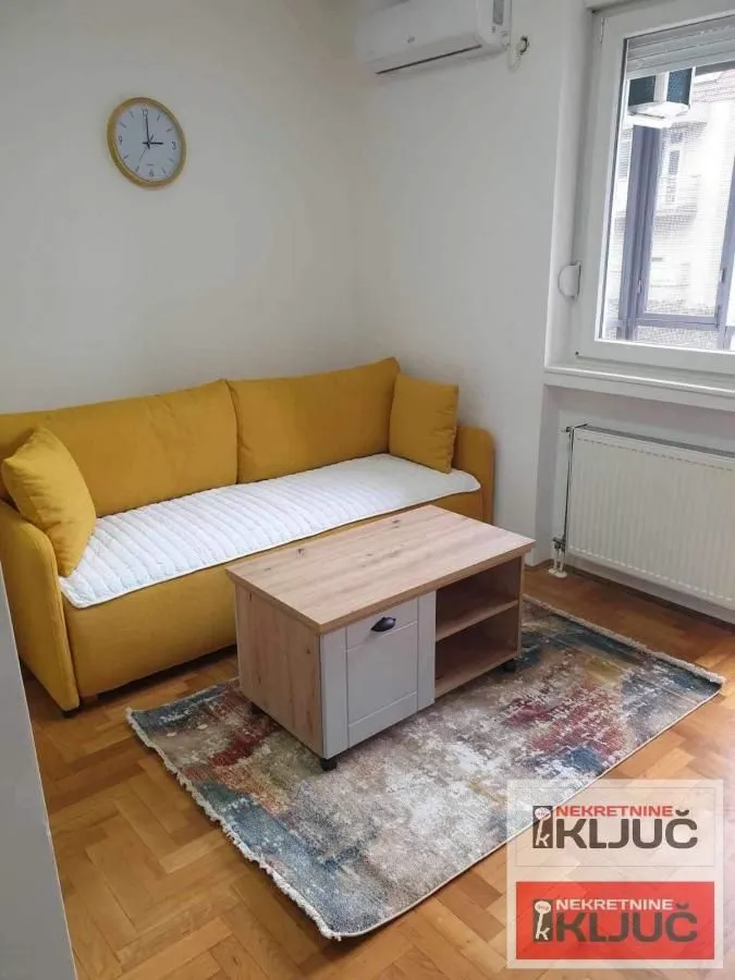 Izdavanje, garsonjera, 25m², Sajmište, Novi Sad