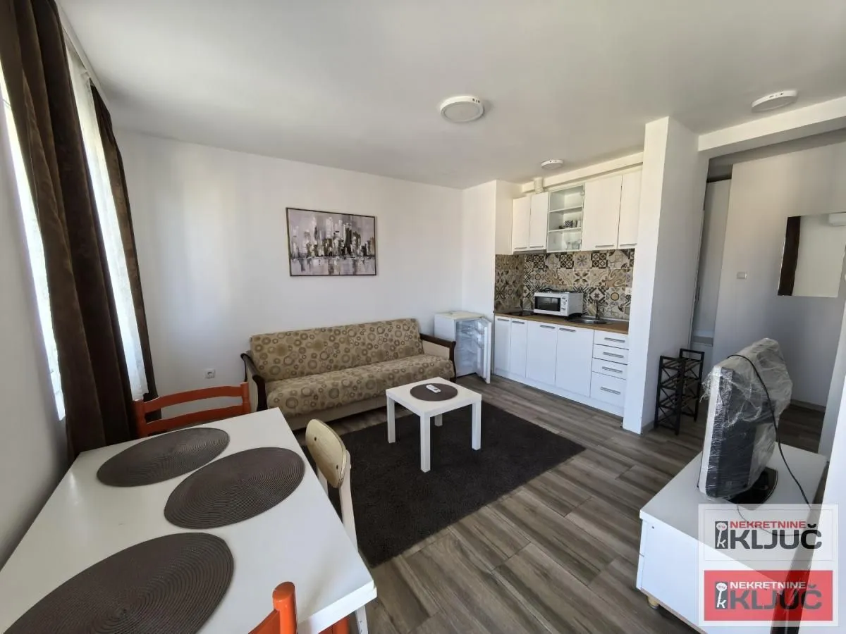 Rent, one bedroom apartment, 38m², Grbavica, Novi Sad Sve Podlokacije