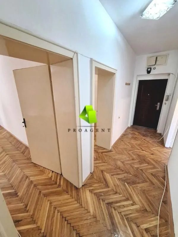 Rent, office space, 66m², Medijana, Niš