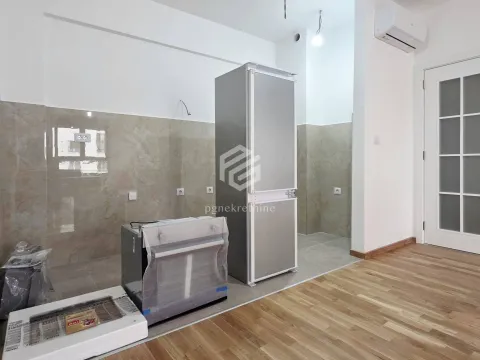 Rent, one bedroom apartment, 52m², Stari Aerodrom, Podgorica - image 4