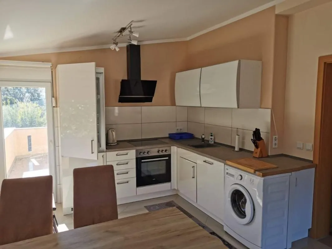 Rent, two bedroom apartment, 80m², Bjeliši, Bar
