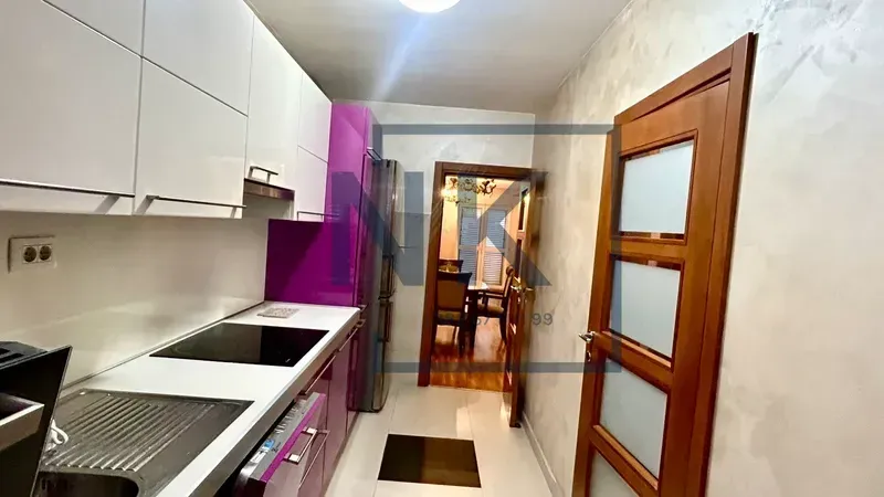 Izdavanje, kuća, 220m², Konik, Podgorica