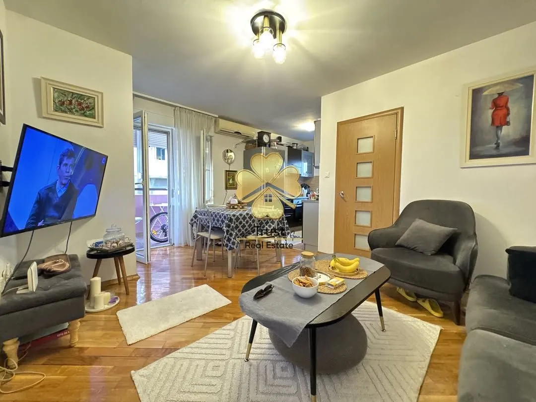 Prodaja, dvosoban stan, 50m², Blok 9, Podgorica