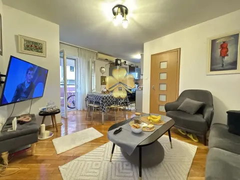 Prodaja, dvosoban stan, 50m², Blok 9, Podgorica - image 2