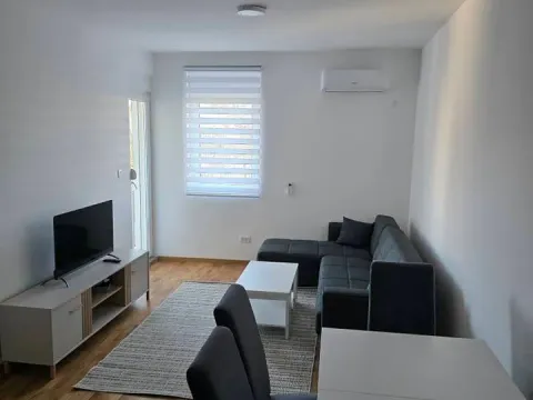 Izdavanje, jednosoban stan, 43m², Zagorič, Podgorica - image 9
