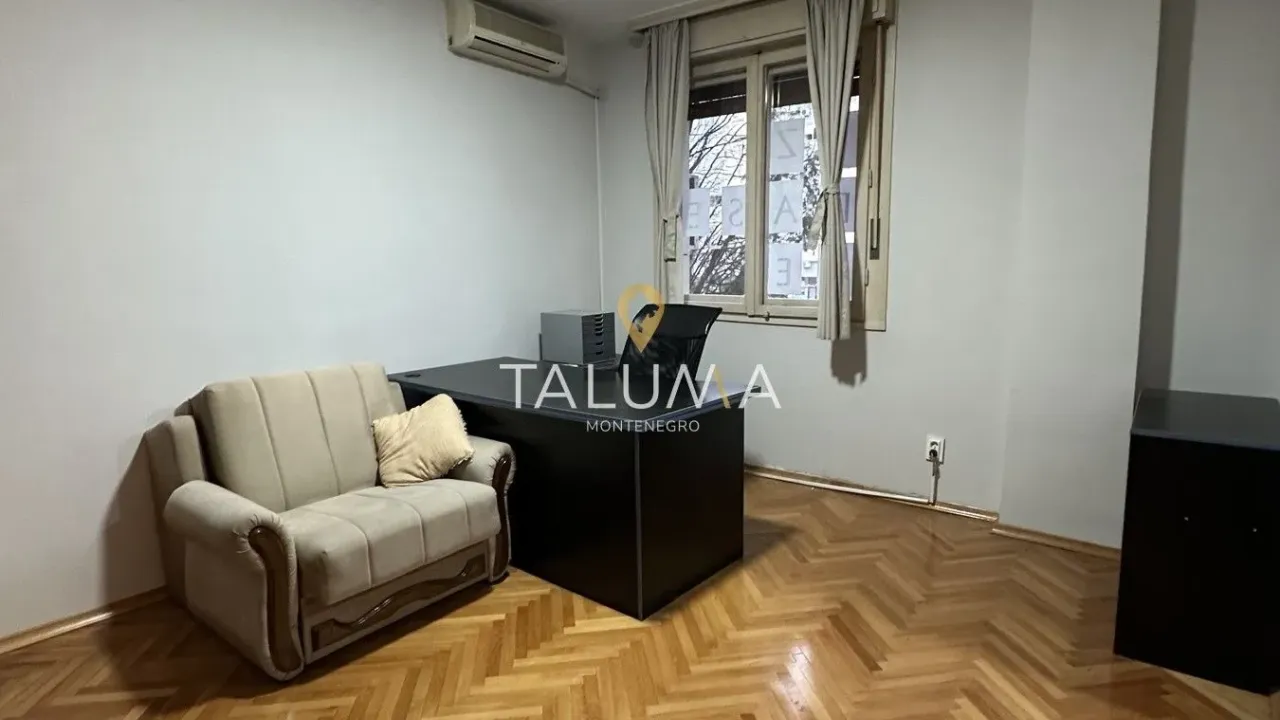 Izdavanje, poslovni prostor, 60m², Preko Morače, Podgorica