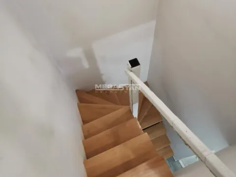 Prodaja, kuća, 130m², Ledine, Beograd - image 16