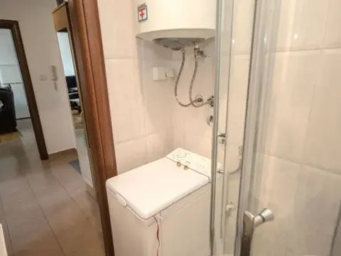 Izdavanje, dvosoban stan, 60m², City Kvart, Podgorica - image 6