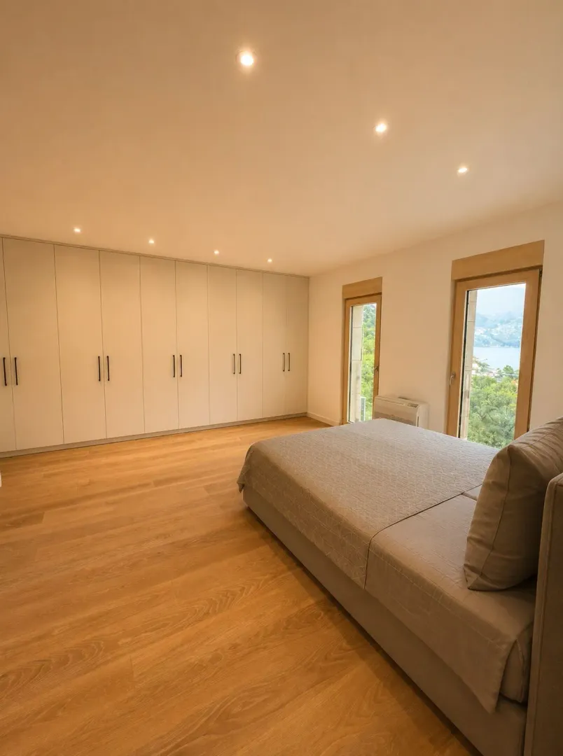 Prodaja, trosoban stan, 198m², Škaljari, Kotor