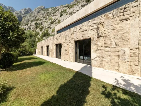 Prodaja, kuća, 526m², Orahovac, Kotor - image 33