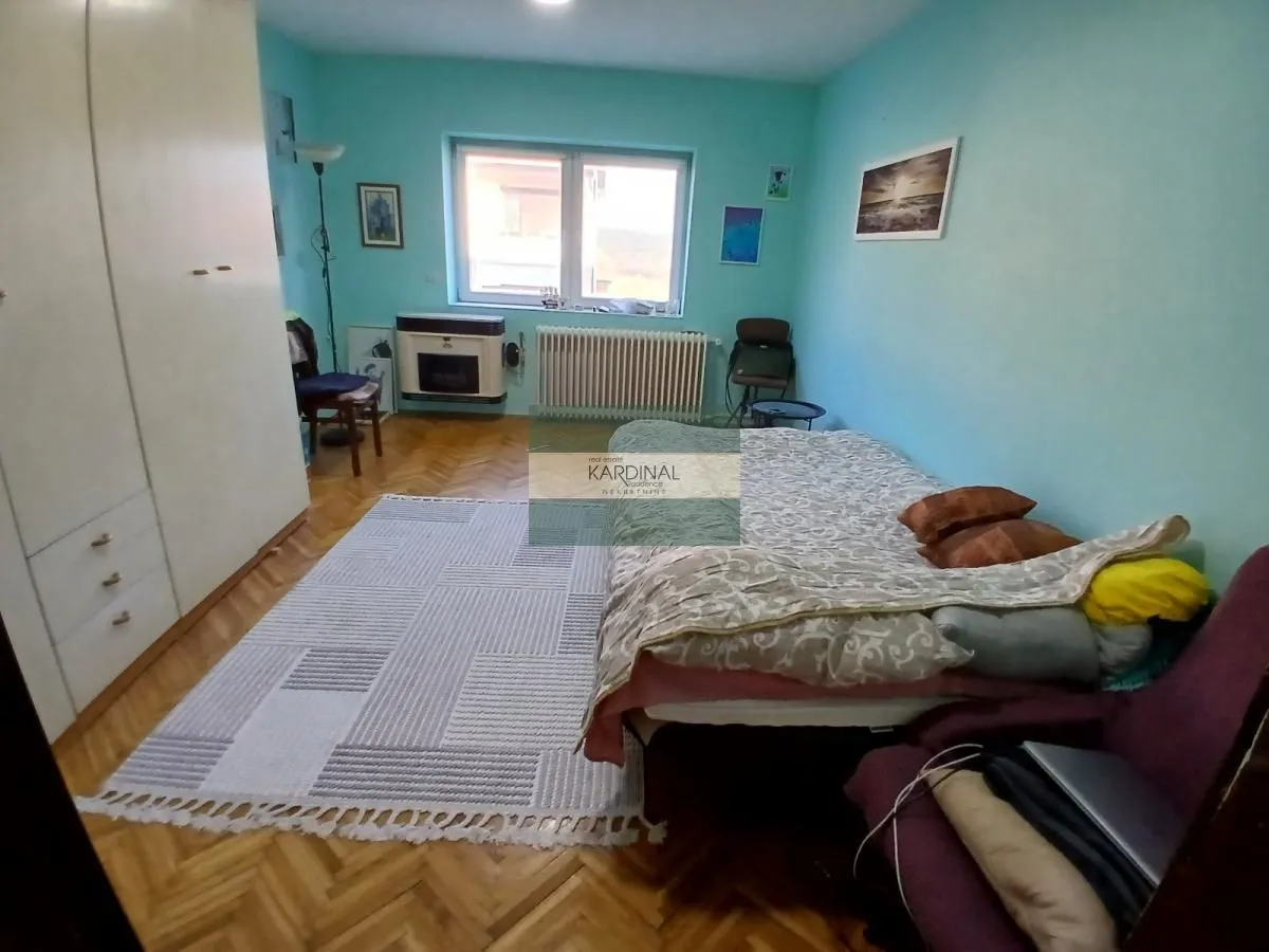 Prodaja, kuća, 240m², Jabučar, Kragujevac