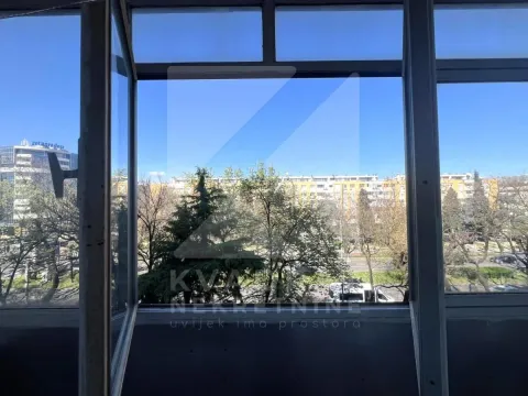 Izdavanje, dvosoban stan, 70m², Preko Morače, Podgorica - image 14