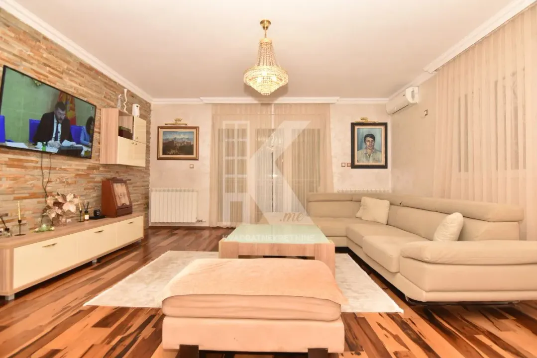 Rent, house, 175m², Vranići, Podgorica