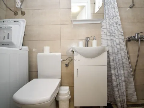 Sale, house, 180m², Blok 9, Podgorica - image 7