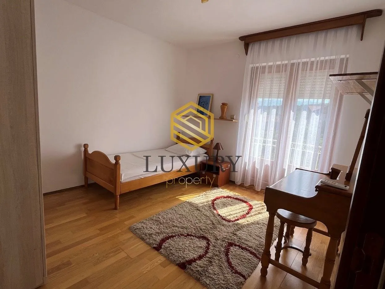 Rent, house, 200m², Dalmatinska ulica, Podgorica
