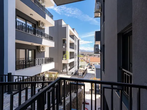 Prodaja, garsonjera, 36m², Donja Gorica, Podgorica - image 10