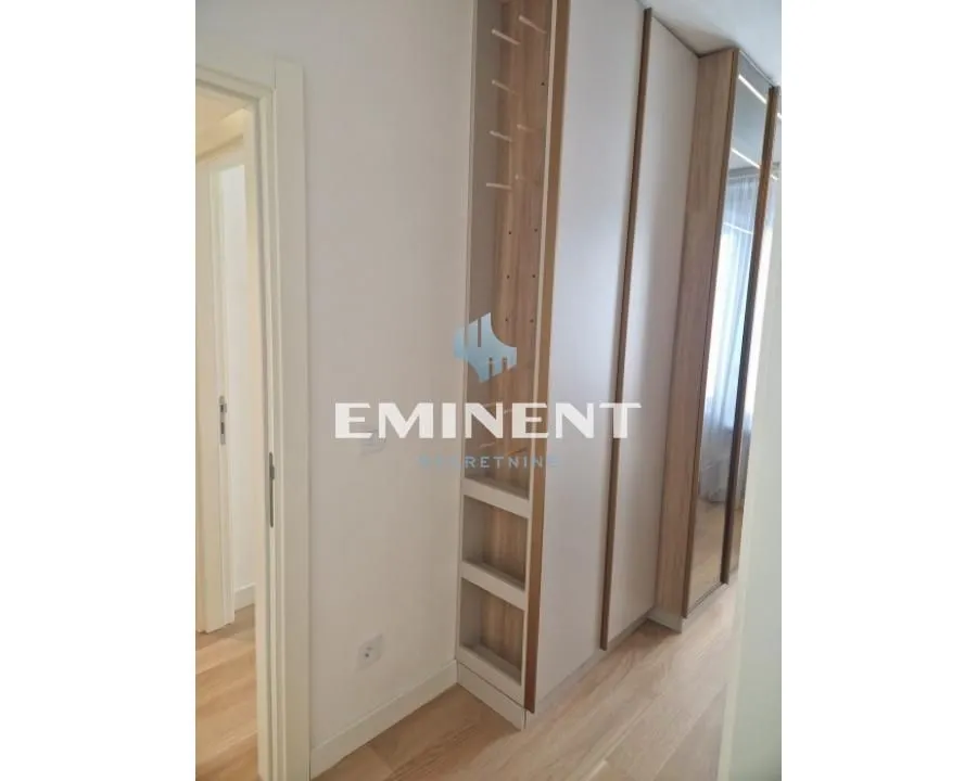 Sale, three bedroom apartment, 73m², Savski Venac, Beograd