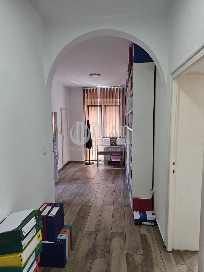 Izdavanje, trosoban stan, 80m², Južni Bulevar, Vračar Sve Podlokacije