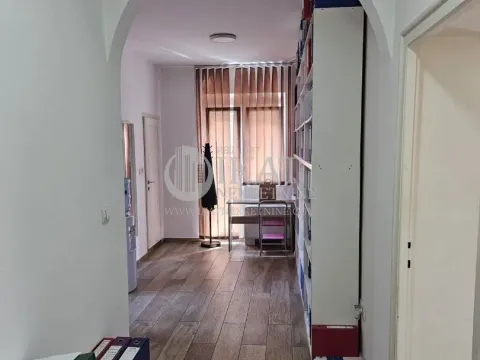 Izdavanje, trosoban stan, 80m², Južni Bulevar, Vračar Sve Podlokacije - image 4