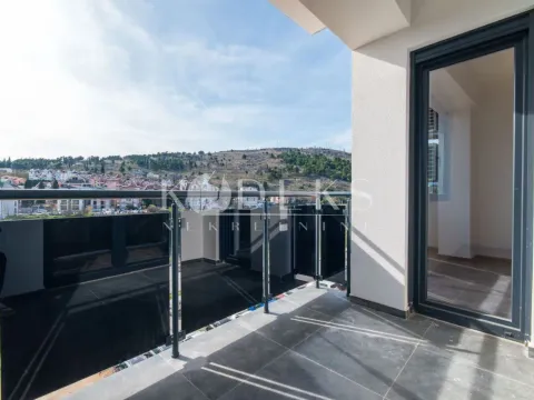 Izdavanje, dvosoban stan, 64m², City Kej, Podgorica - image 10