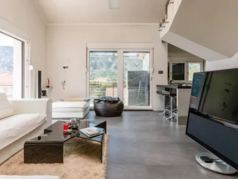 Izdavanje, dvosoban stan, 120m², Kotor, Crna Gora - image 6