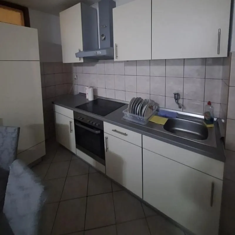 Izdavanje, dvosoban stan, 70m², Stari Aerodrom, Podgorica
