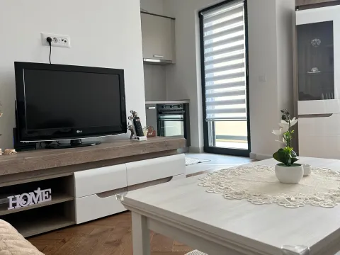 Izdavanje, jednosoban stan, 44m², Kava, Tivat - image 6