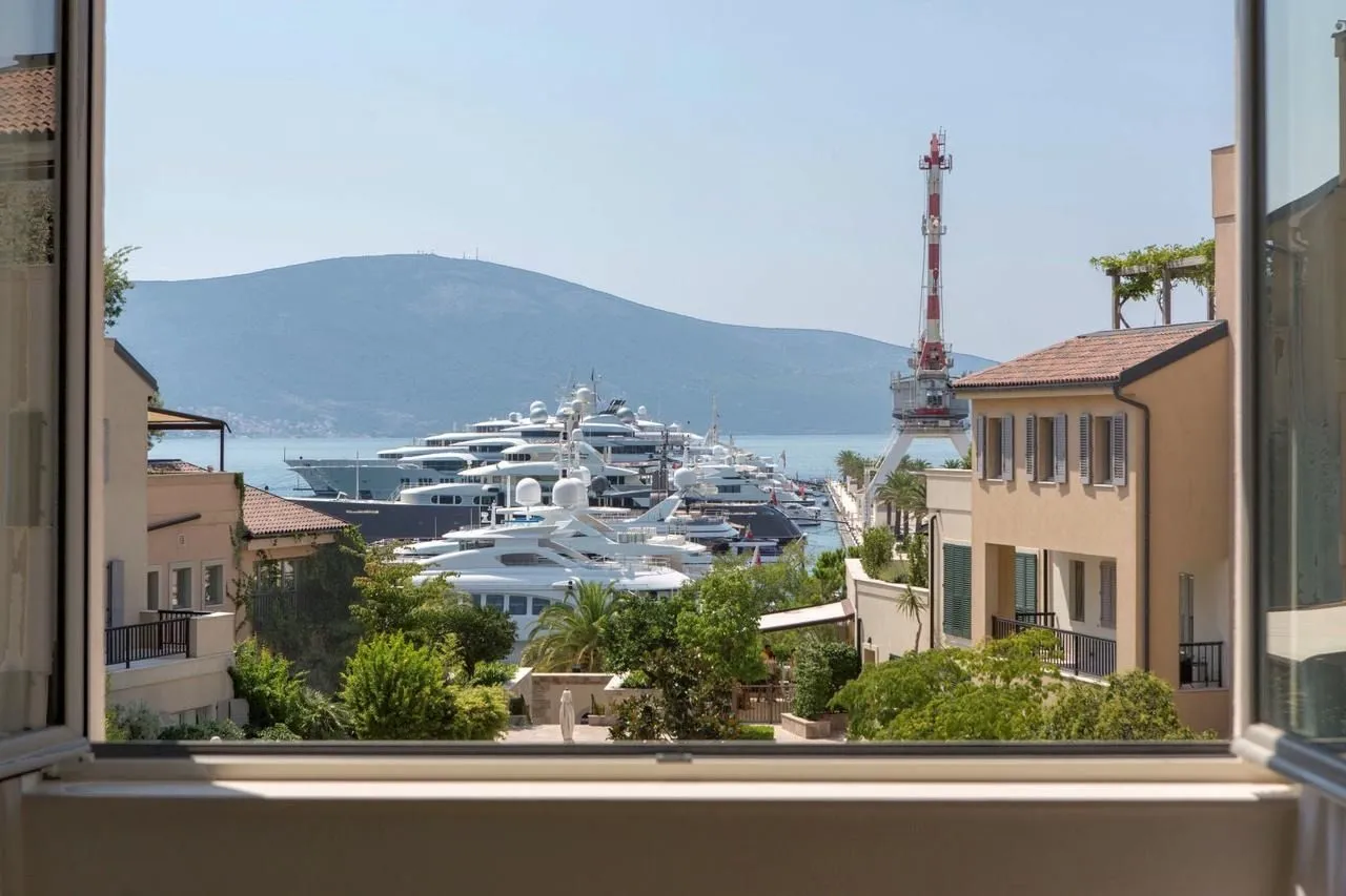 Rent, two bedroom apartment, 164m², Porto Montenegro, Tivat