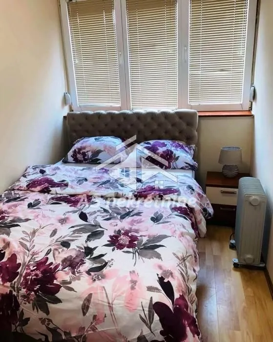 Izdavanje, dvosoban stan, 48m², Stari Grad, Beograd