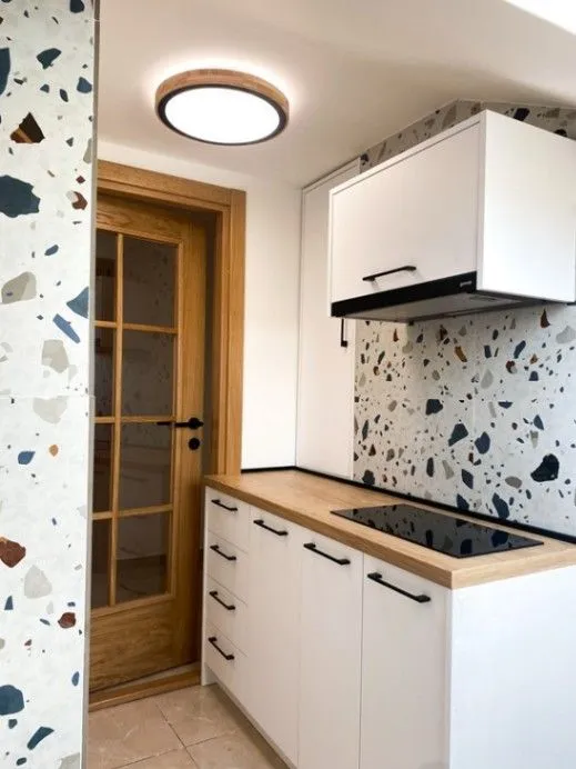 Izdavanje, dvosoban stan, 80m², Centar, Podgorica