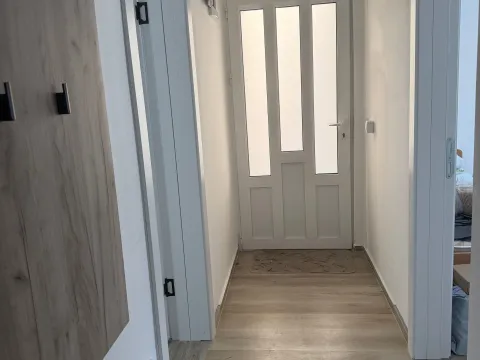 Rent, one bedroom apartment, 42m², Bonići, Tivat - image 9