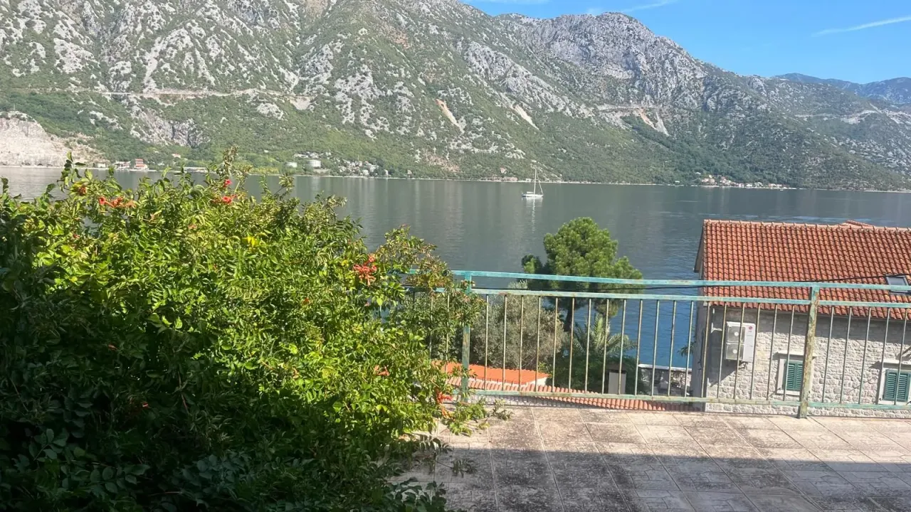 Prodaja, kuća, 200m², Kostanjica, Kotor