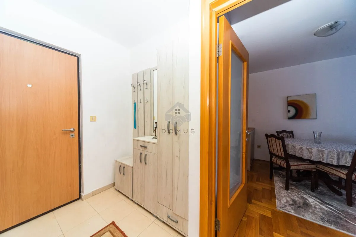 Izdavanje, dvosoban stan, 75m², Stari Aerodrom, Podgorica