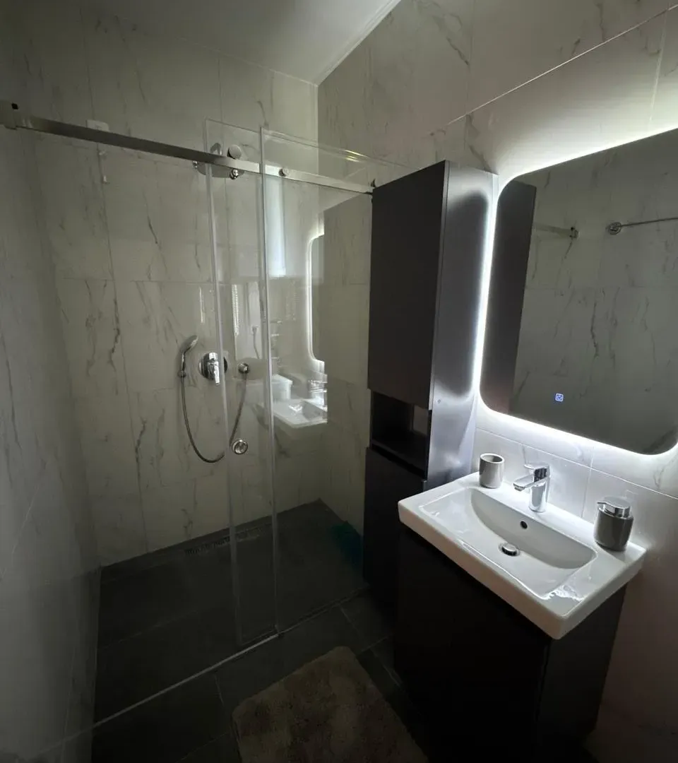 Sale, two bedroom apartment, 77m², Centar, Bar