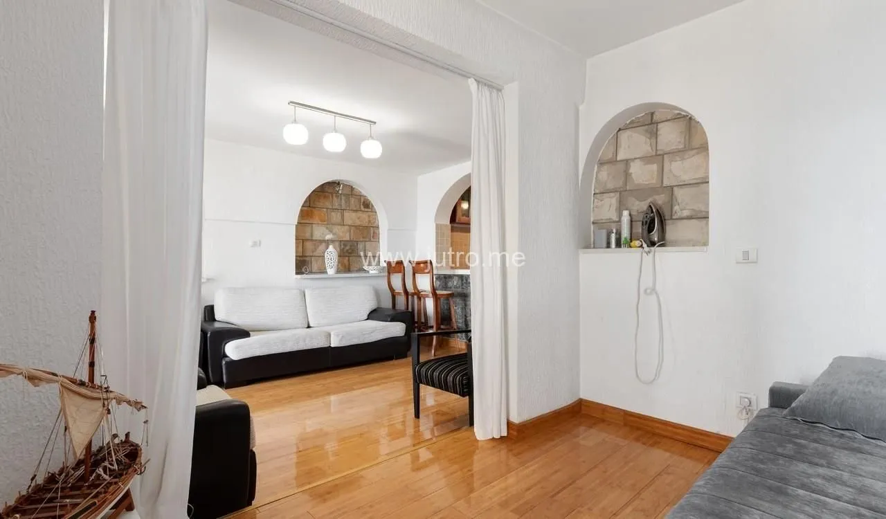 Prodaja, jednosoban stan, 62m², Donja Lastva, Tivat