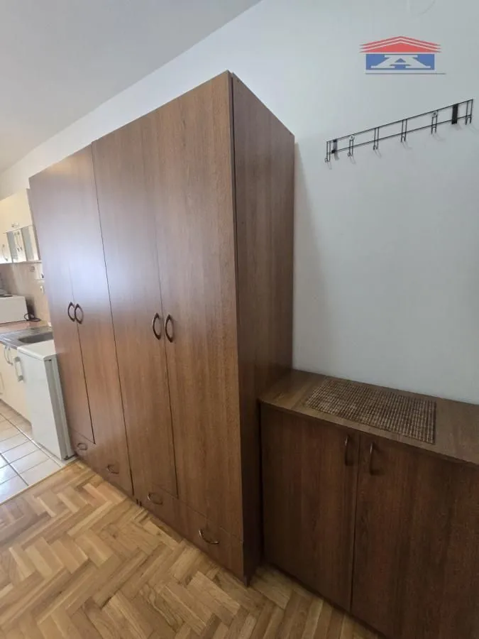 Izdavanje, garsonjera, 25m², Bulevar Evrope, Novi Sad Sve Podlokacije