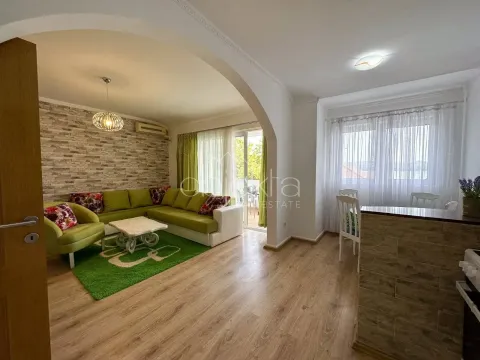 Izdavanje, stan, 50m², Tivat, Crna Gora - image 4