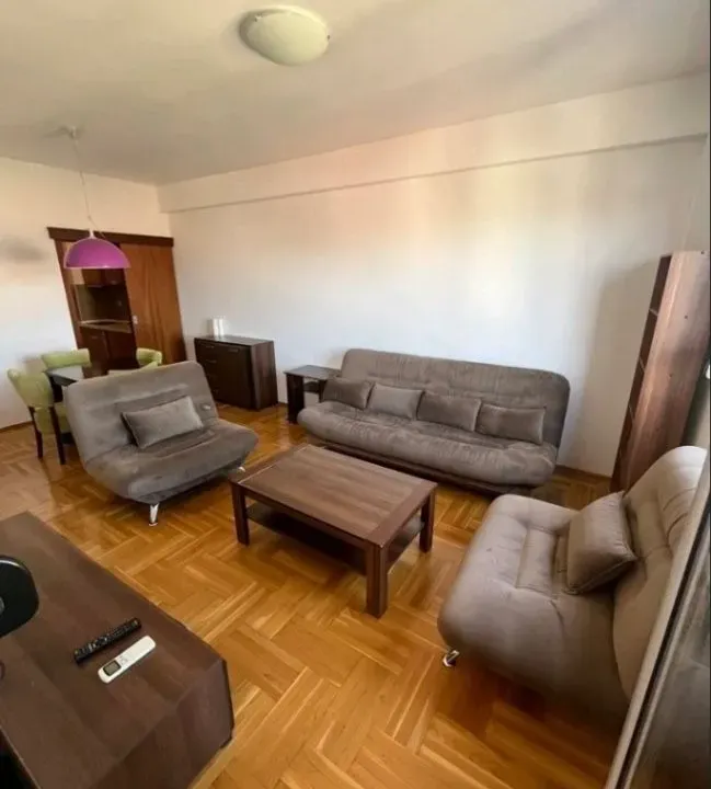 Izdavanje, jednosoban stan, 51m², Stari Aerodrom, Podgorica