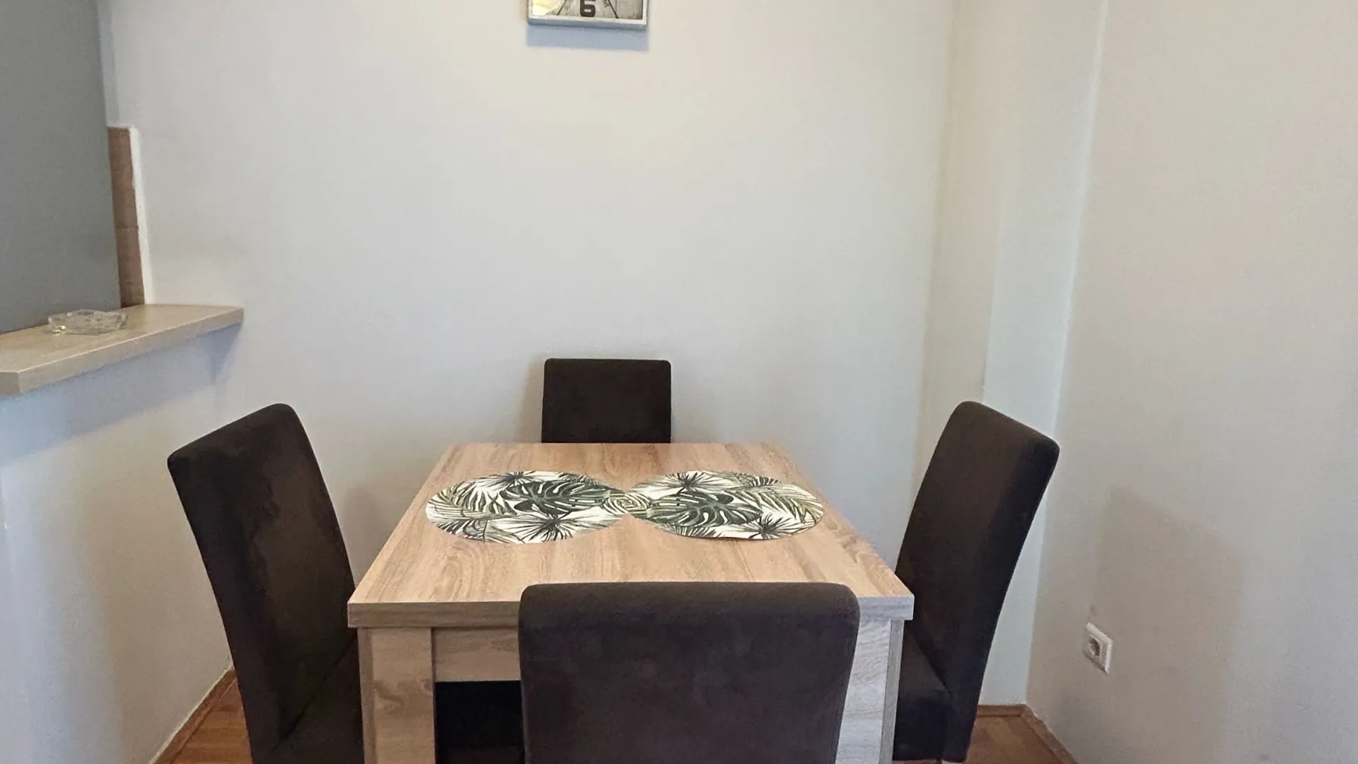 Stan-na-dan, garsonjera, 29m², Blok 9, Podgorica