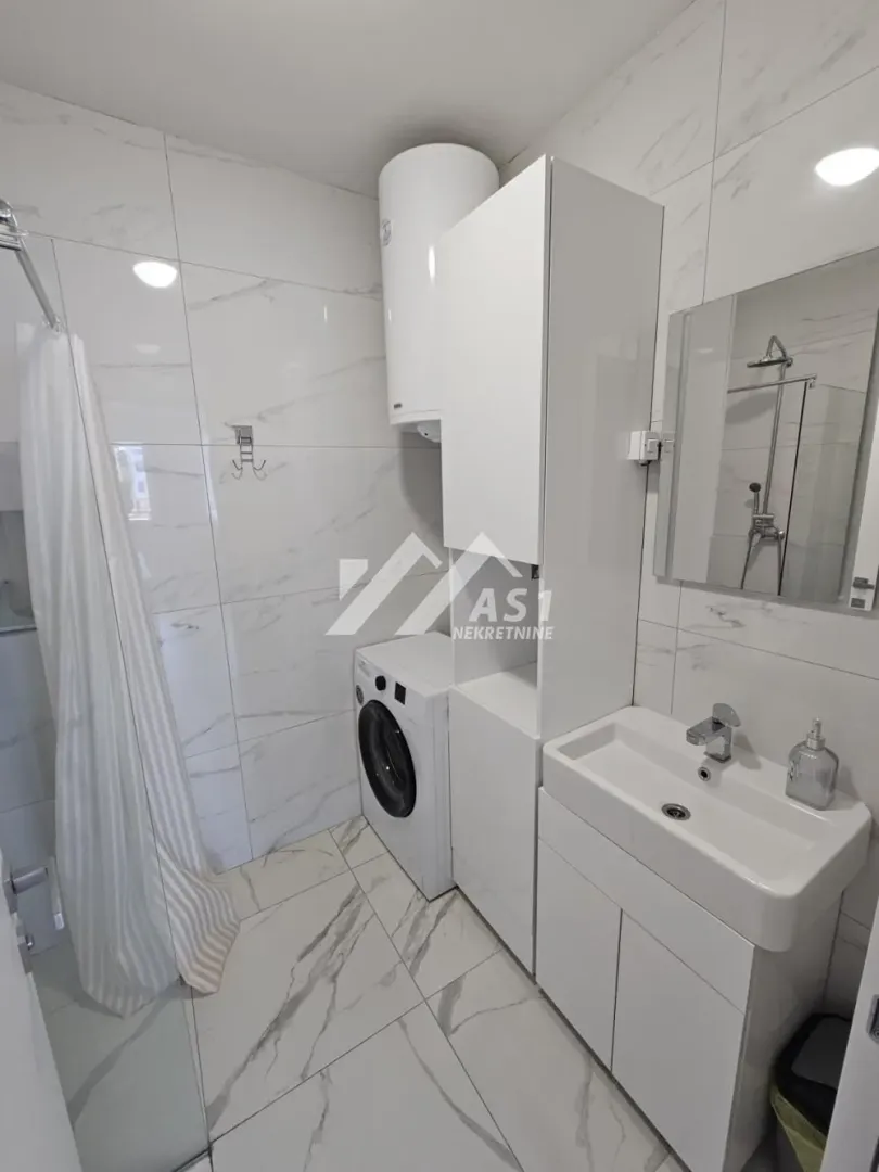 Izdavanje, dvosoban stan, 40m², Petrovaradin, Novi Sad